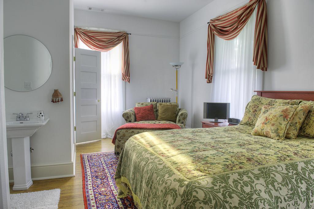The Jackie O' House Bed And Breakfast Columbus Phòng bức ảnh